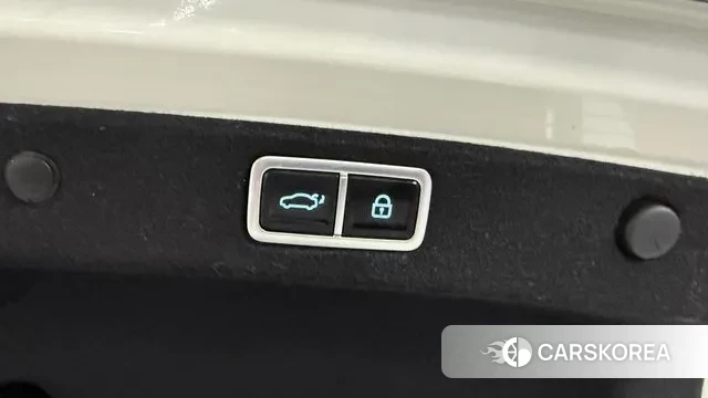 Hyundai Grandeur Hybrid (GN7) 2023 Белый из Кореи, фото 3