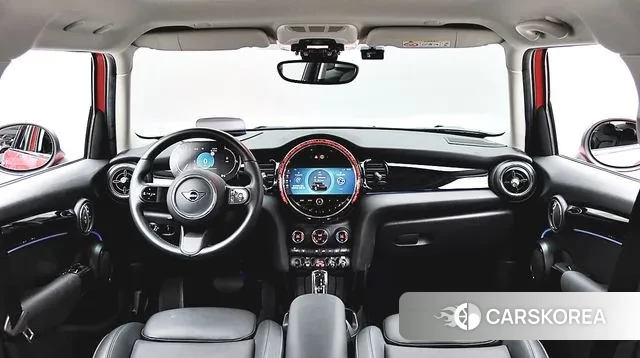 Mini Cooper 2023 Красный из Кореи, фото 3