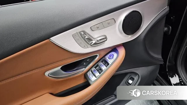 Mercedes-Benz C-Class W205 2021 Черный из Кореи, фото 3