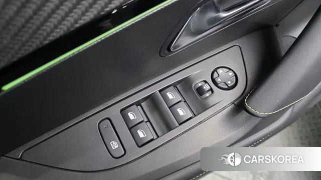 Peugeot 2008 Second generation 2021 Серый из Кореи, фото 3