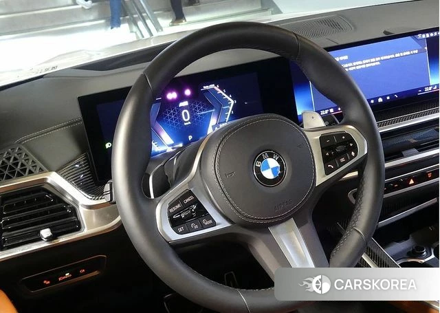 BMW X7 (G07) 2025 Белый из Кореи, фото 3