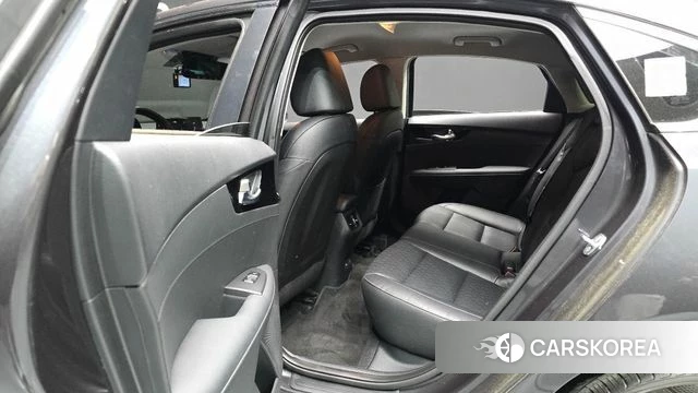 Kia The New K3 2nd generation 2022 Серый из Кореи, фото 3