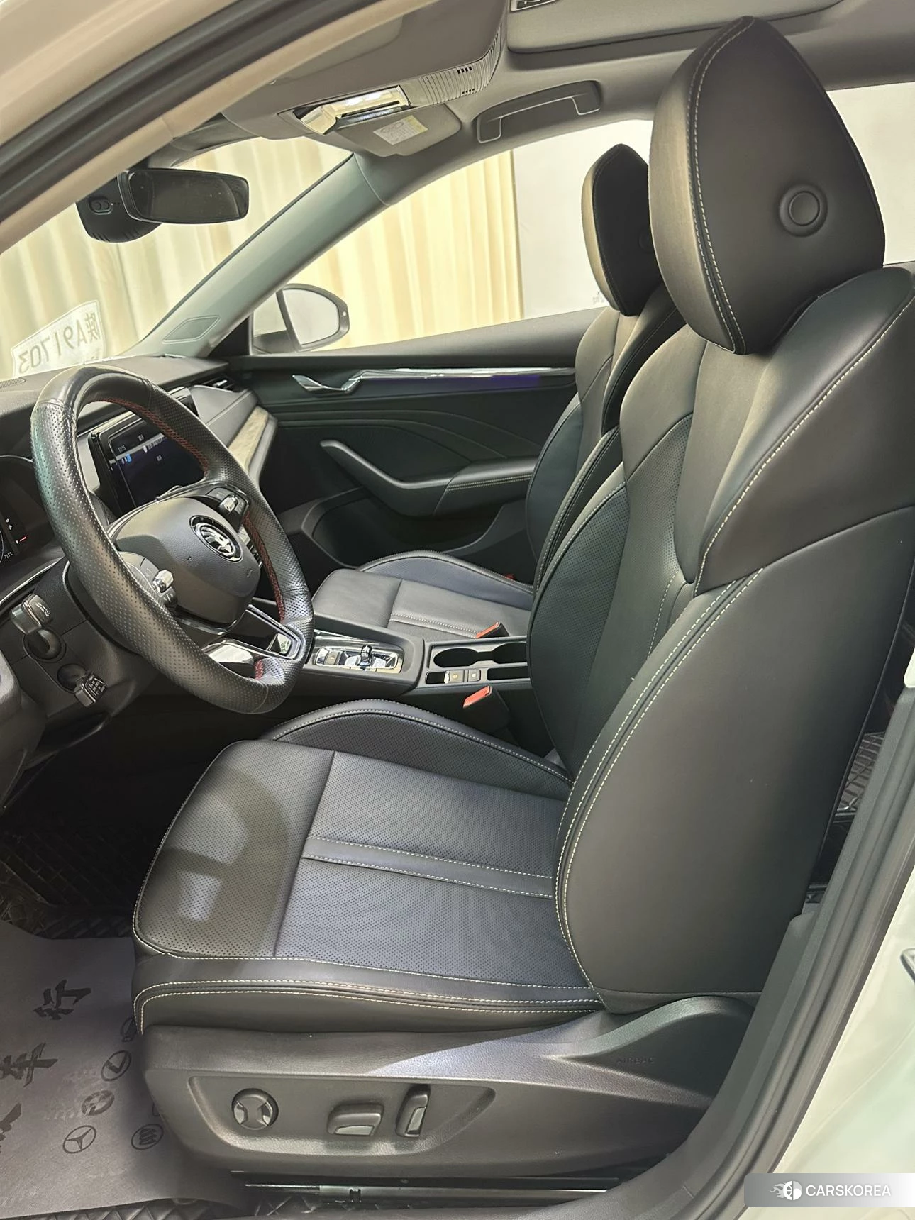 Skoda Octavia 2022 Белый из Китая, фото 3