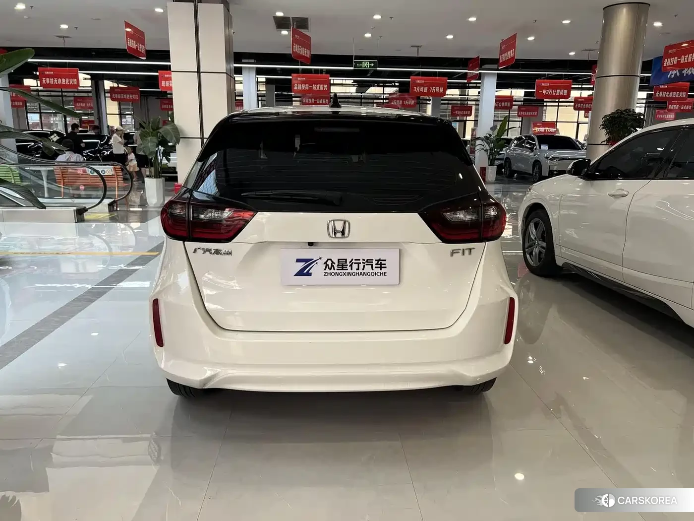 Honda Fit 2023 Белый из Китая, фото 3