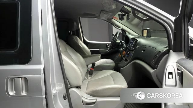 Hyundai The New Grand Starex 2020 Серебристо-серый из Кореи, фото 3