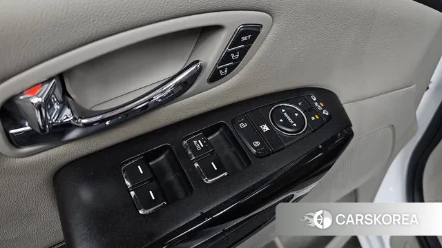 Kia The New Carnival 2018 Белый из Кореи, фото 3