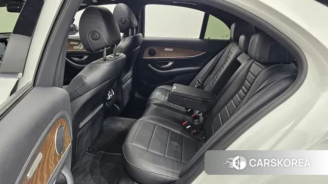 Mercedes-Benz E-Class W213 2020 Белый из Кореи, фото 3