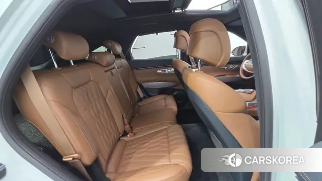 Genesis GV70 2023 Белый из Кореи, фото 3