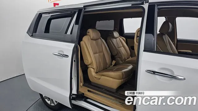 Kia The New Carnival 2019 Белый из Кореи, фото 3