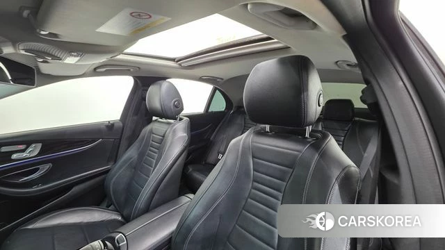 Mercedes-Benz E-Class W213 2018 Серый из Кореи, фото 3