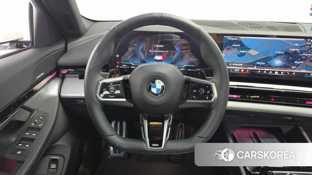 BMW 5 Series (G60) 2024 Белый из Кореи, фото 3