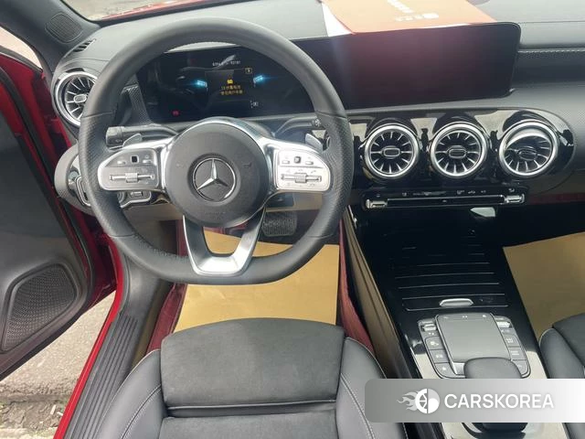 Mercedes-Benz Class A 2021 Красный из Китая, фото 3