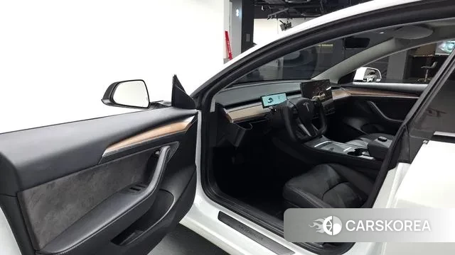 Tesla Model 3 2022 Белый из Кореи, фото 3