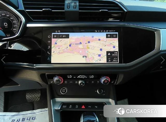 Audi Q3 (F3) 2023 Серый из Кореи, фото 3