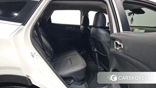 Kia Sportage 5th Generation Hybrid 2024 Белый из Кореи, фото 3