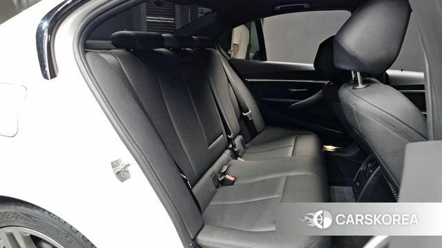 BMW 3 Series (F30) 2018 Белый из Кореи, фото 3