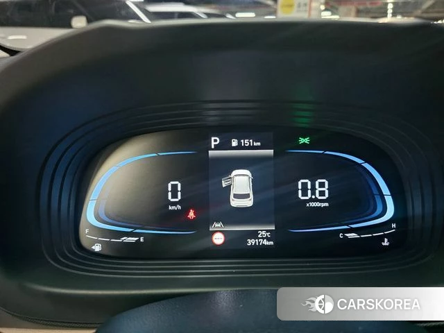 Hyundai Venue 2024 Серебристо-серый из Кореи, фото 3