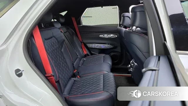 Genesis GV70 2023 Белый из Кореи, фото 3