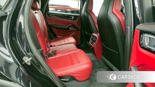 Porsche Cayenne (PO536) 2021 Черный из Кореи, фото 3