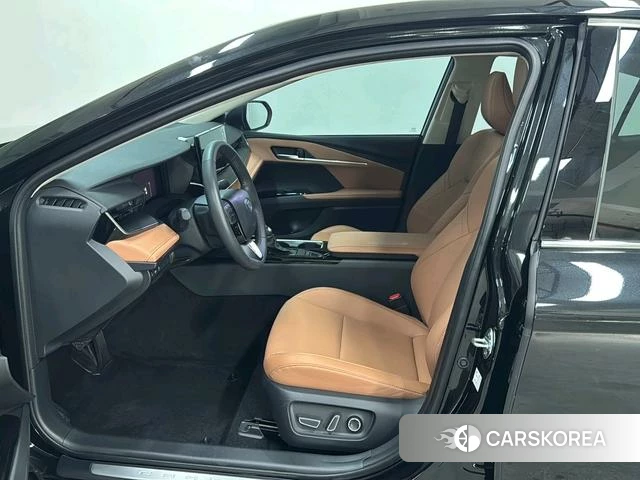 Toyota Camry 2025 Черный из Китая, фото 3