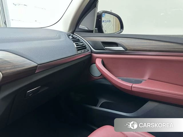 BMW X3 2022 Черный из Китая, фото 3