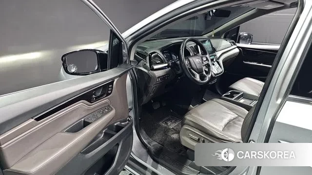 Honda Odyssey 2020 Серебристо-серый из Кореи, фото 3