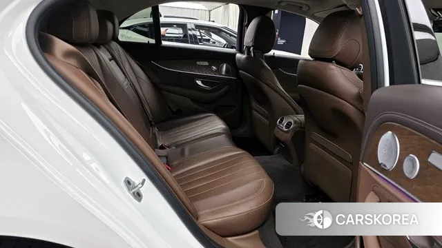 Mercedes-Benz E-Class W213 2020 Белый из Кореи, фото 3