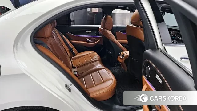 Mercedes-Benz E-Class W213 2021 Белый из Кореи, фото 3