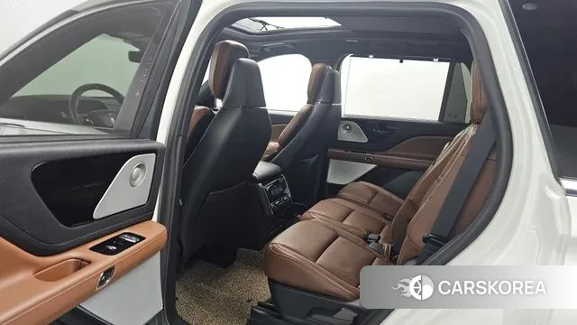 Lincoln Aviator 2nd generation 2021 Белый из Кореи, фото 3