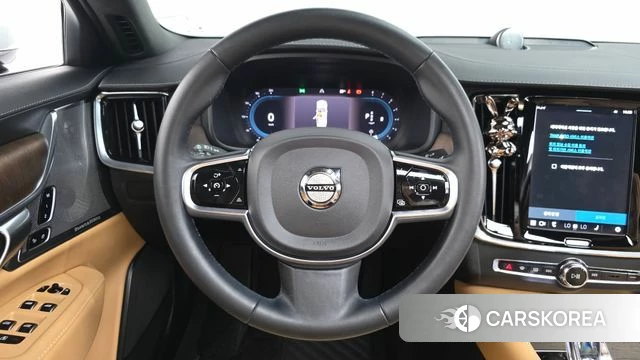 Volvo S90 2023 Белый из Кореи, фото 3