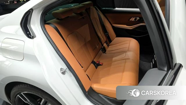 BMW 3 Series (G20) 2023 Белый из Кореи, фото 3