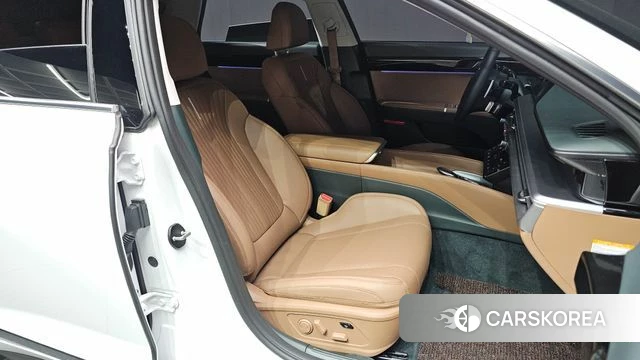 Hyundai Grandeur Hybrid (GN7) 2024 Белый из Кореи, фото 3