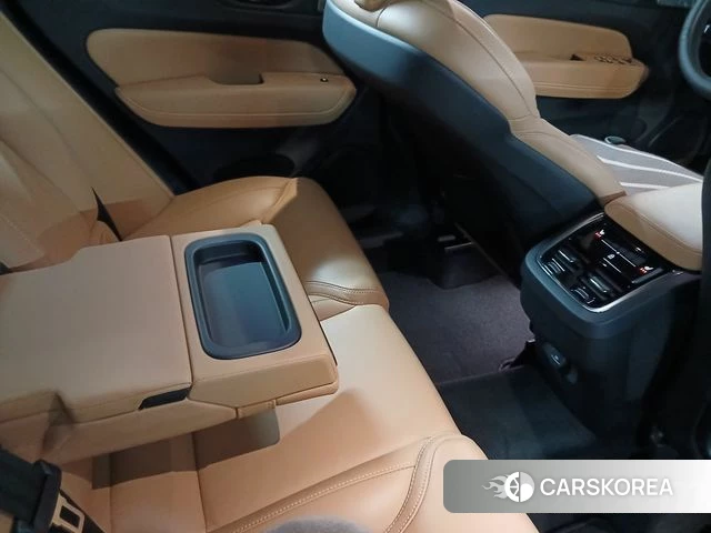 Volvo XC60 second Generation 2021 Серый из Кореи, фото 3