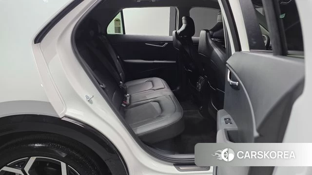 Kia Di Ol Nu Niro 2025 Белый из Кореи, фото 3