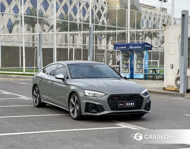 Audi S5 2023 Серебристо-серый из Китая, фото 3