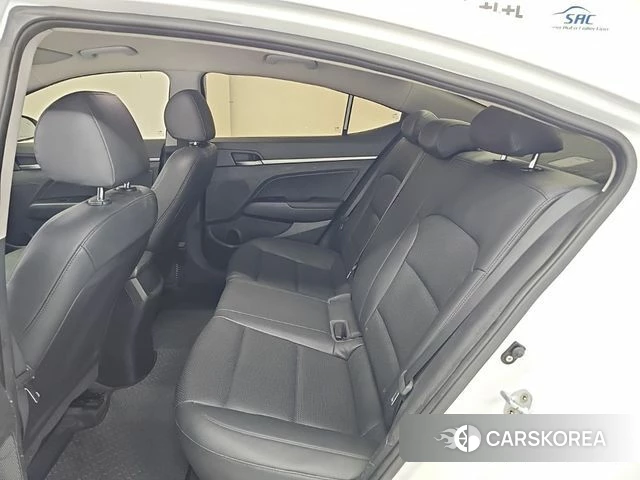 Hyundai Avante AD 2018 Белый из Кореи, фото 3