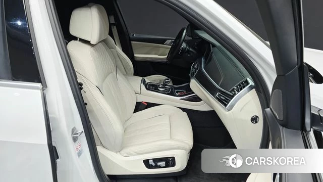 BMW X7 (G07) 2022 Белый из Кореи, фото 3