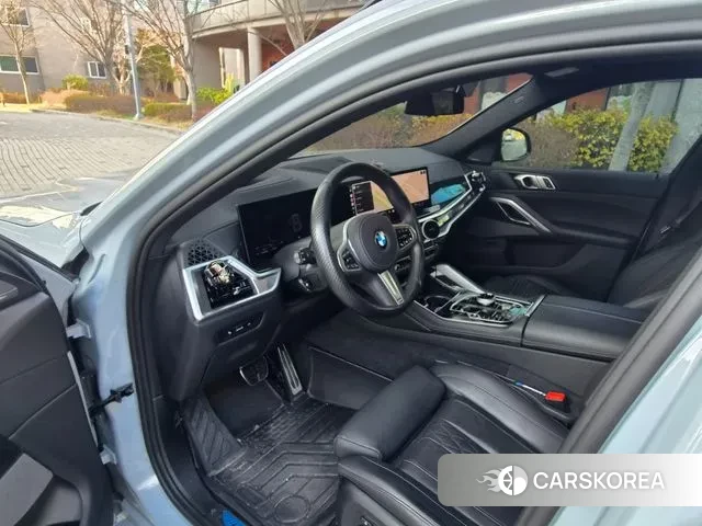 BMW X6 (G06) 2024 Небесно-голубой из Кореи, фото 3