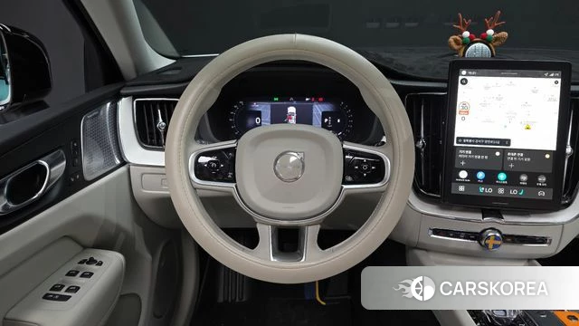 Volvo XC60 second Generation 2025 Белый из Кореи, фото 3