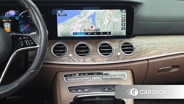 Mercedes-Benz E-Class W213 2021 Белый из Кореи, фото 3