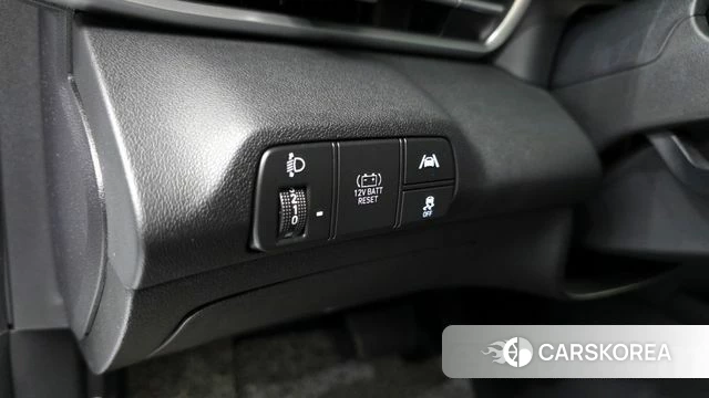 Hyundai Avante Hybrid (CN7) 2022 Белый из Кореи, фото 3