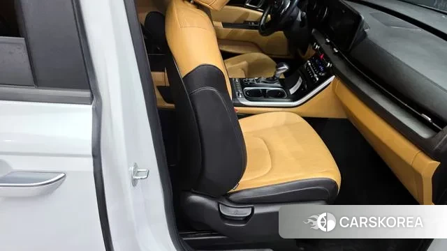 Kia Carnival 4th generation 2023 Белый из Кореи, фото 3