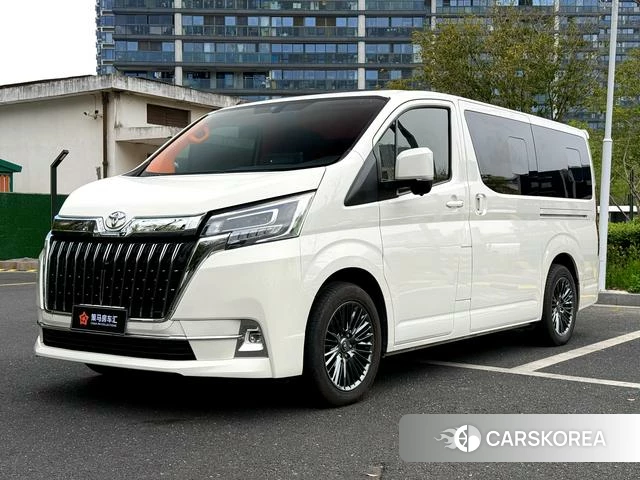 Toyota Hiace 2024 Белый из Китая, фото 3