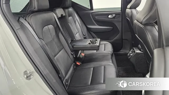 Volvo XC40 2021 Белый из Кореи, фото 3