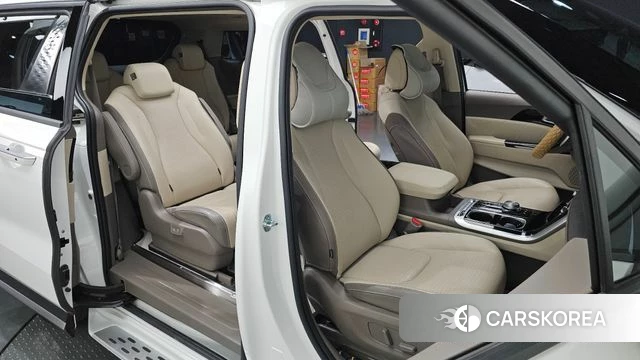 Kia Carnival 4th generation 2023 Белый из Кореи, фото 3