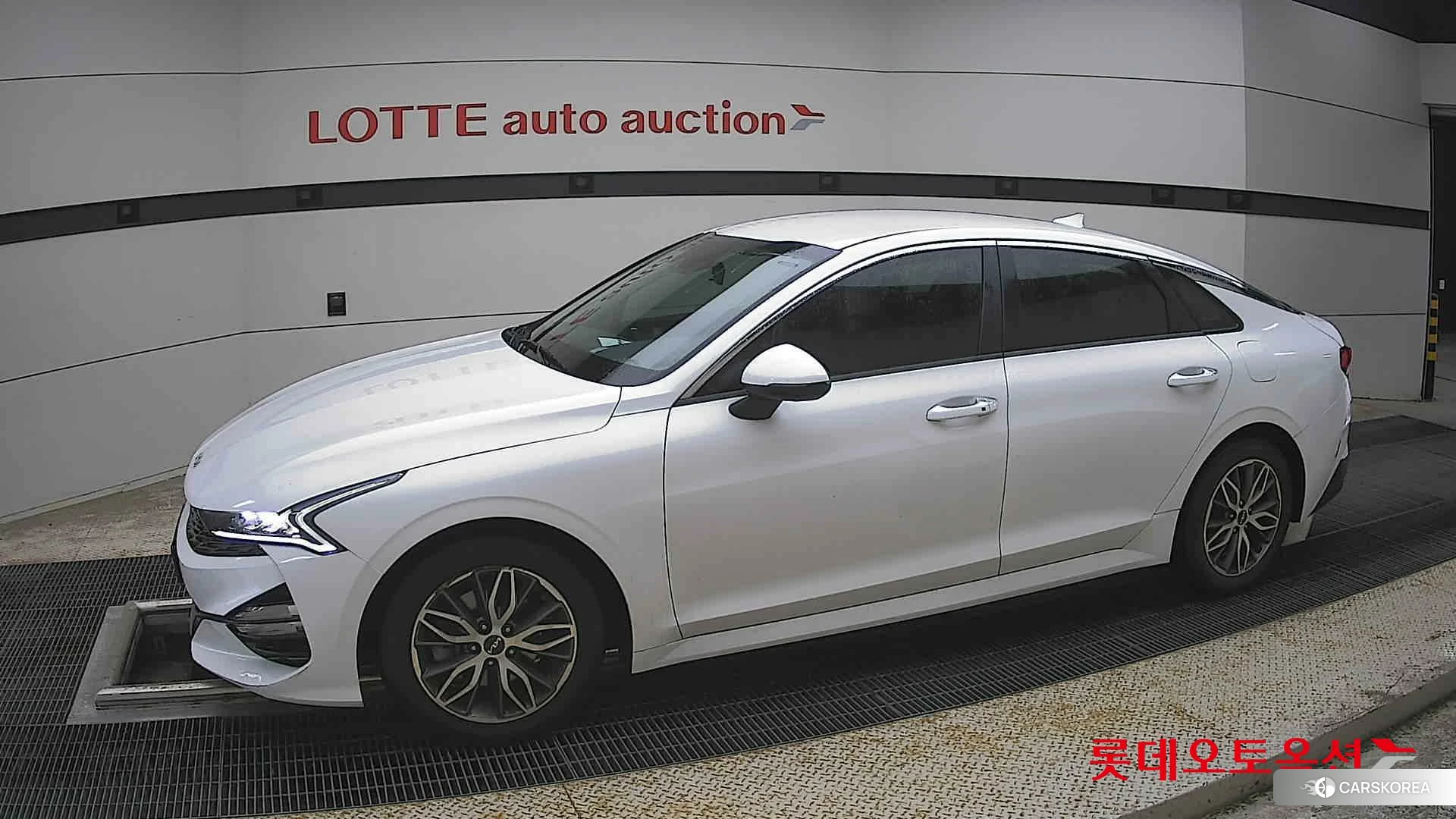 Kia K5 2022 Белый из Кореи, фото 3