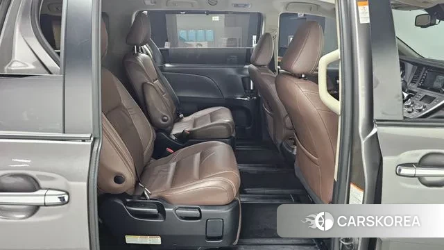 Toyota Sienna 2018 Серый из Кореи, фото 3