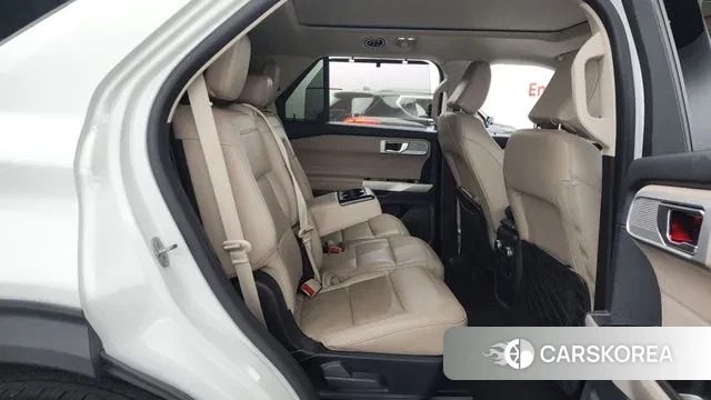 Ford Explorer 6th Generation 2021 Белый из Кореи, фото 3