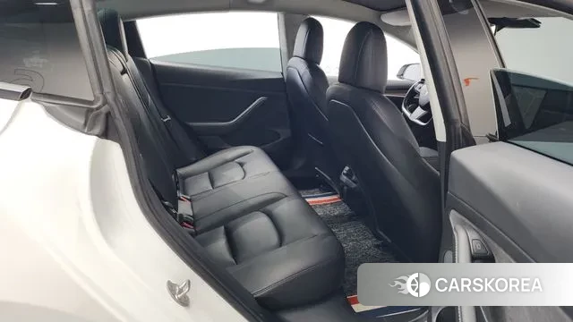 Tesla Model 3 2021 Белый из Кореи, фото 3