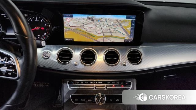 Mercedes-Benz E-Class W213 2019 Серый из Кореи, фото 3